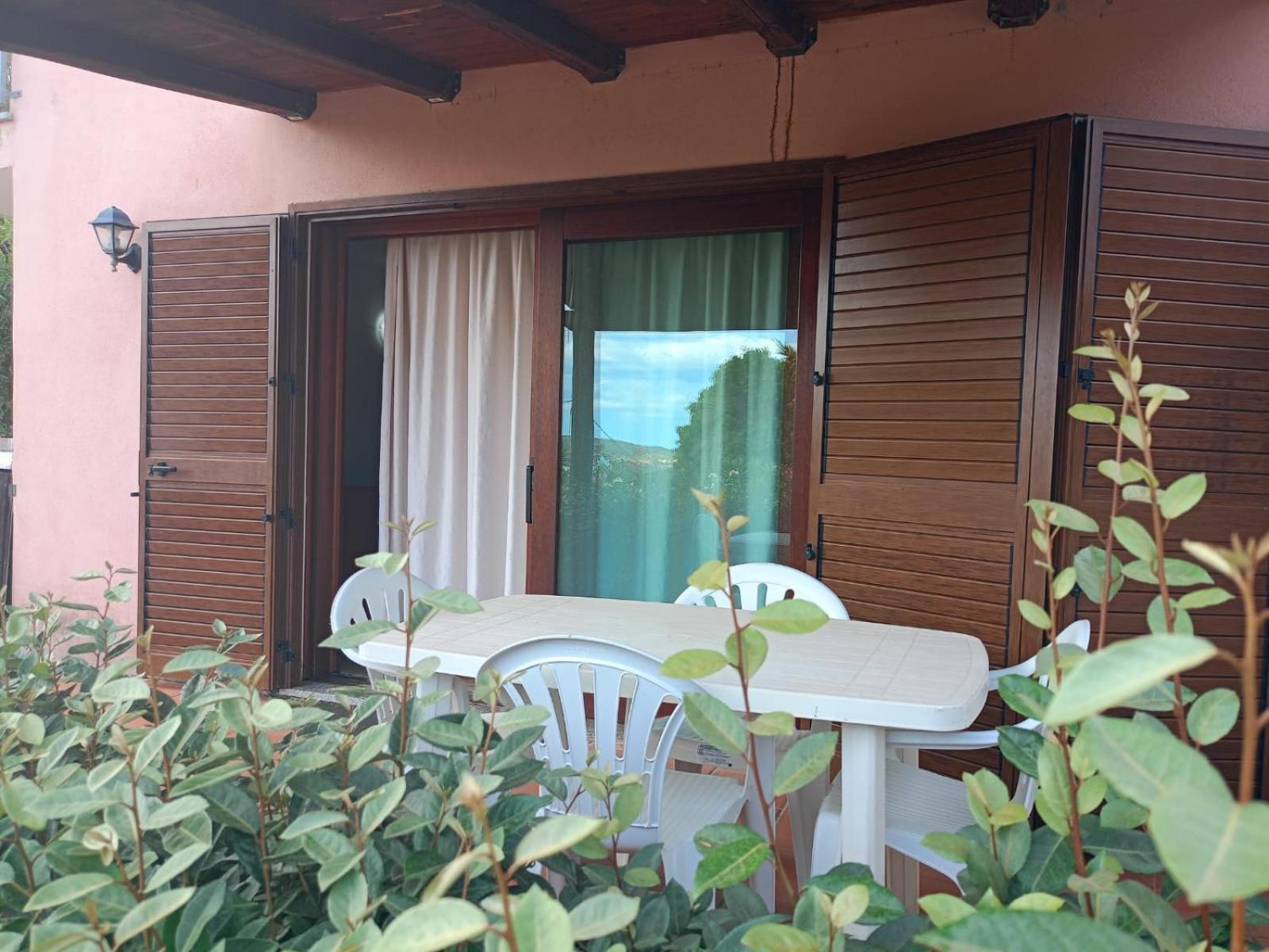 Casa Vista Mare San Teodoro Private Parking (Adults Only) Villa Exterior photo